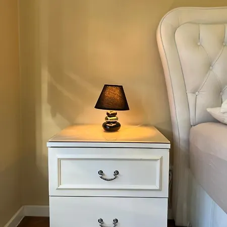Lux By Ben&co